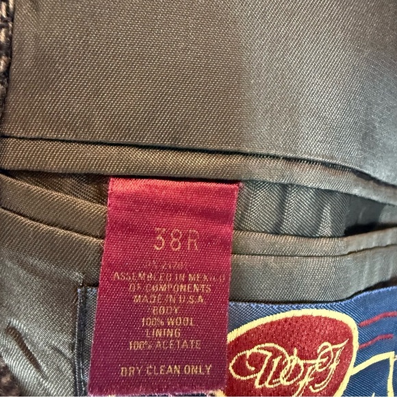 WFF -WM F FARAH - MEN'S VINTAGE BROWN 100% WOOL BLAZER JACKET -
SIZE:38R - Picture 16 of 17